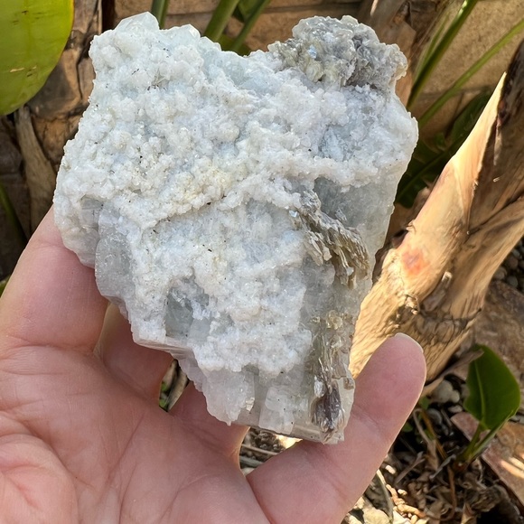 Silver Mica Lepidolite Yellow Gold Tint - Picture 4 of 7